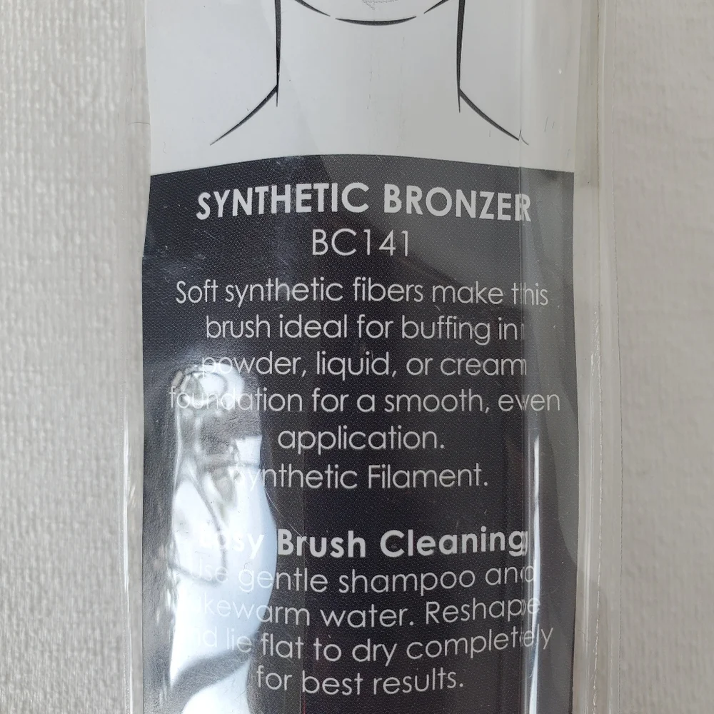 Free With Any Purchase-Royal & Lagnickel Silk Synthetic Bronzer Brush